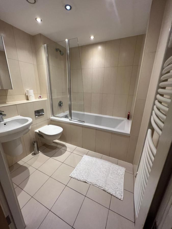 Bigkings Cosy 2 Bedroom Apartment With Free Parking In Central Manchester Eksteriør bilde